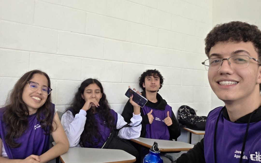 Grupo Los Hermanos (Gabriel Martins)