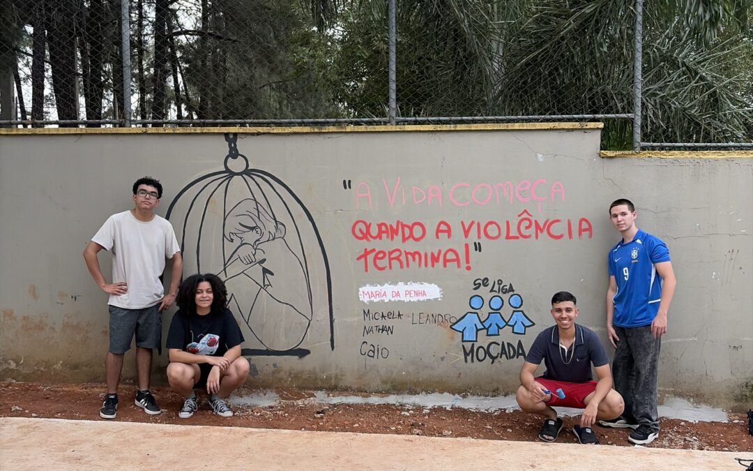 Grupo Paredes que falam